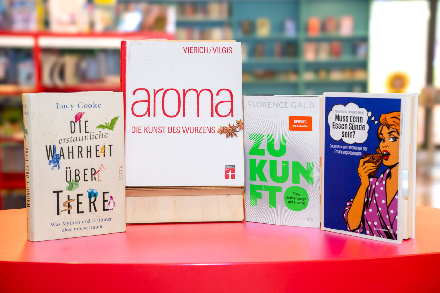 Bücher, die Hanni Rützler sehr empfehlen kann. „Muss denn essen Sünde sein“ hat sie selbst zusammen mit Wolfgang Reiter 2015 im Brandstätter Verlag herausgebracht. Der höchst amüsante Leitfaden im Dschungel der Enährungsideologien ist leider nurmehr antiquarisch erhältlich. 